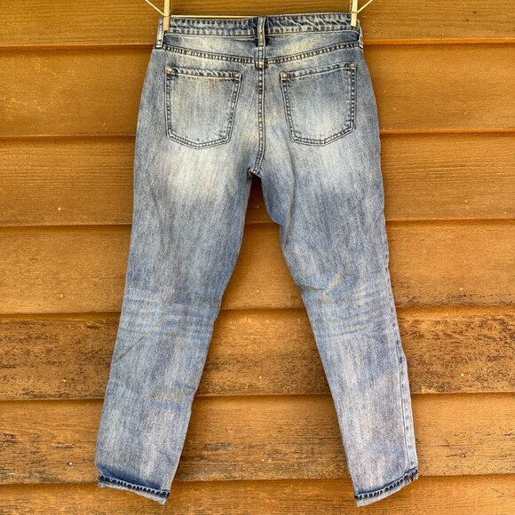 GAP Sexy Boyfriend Fit Embroidered Flowers Blue Jeans Size 6/28 - Picture 7 of 12